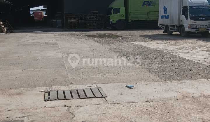 Disewakan Gudang Dekat Bandara. Bersih Siap Pakai Kontainer 40Ft