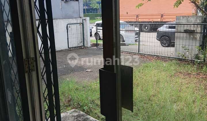 ******** Clean ******** at Taman Tekno Warehouse Location