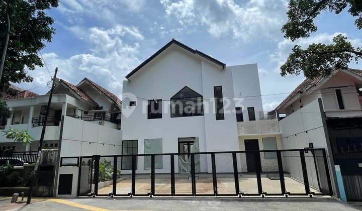 Di Sewakan Rumah Untuk Kantor/usaha Sudah Renov, Bsd