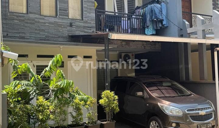 DIJUAL RUMAH JAKARTA SELATAN daerah Cipedak Jagakarsa