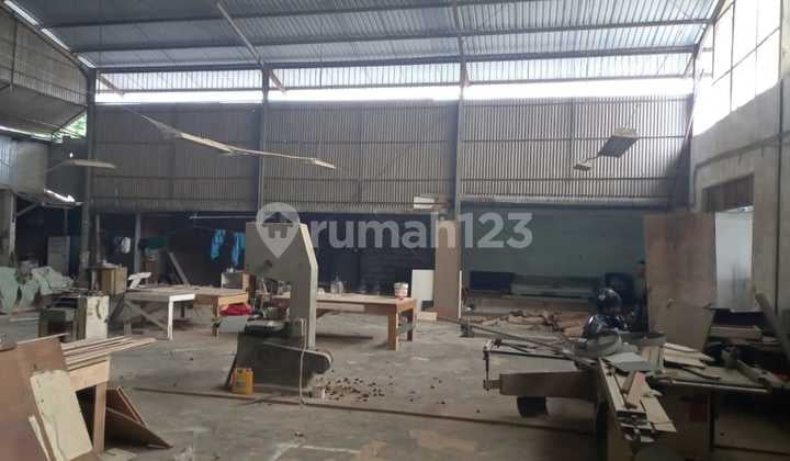 Pabrik di Jln Vihara Punna Karya, Curug tangerang