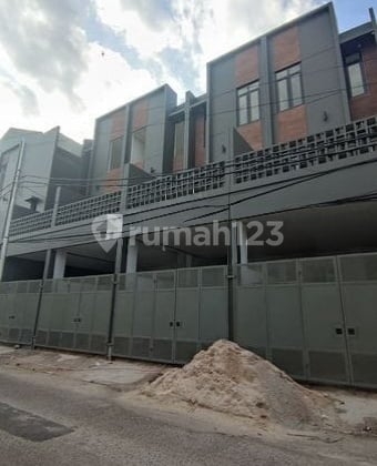 Rumah Duri Kepa Siap Huni Rumah