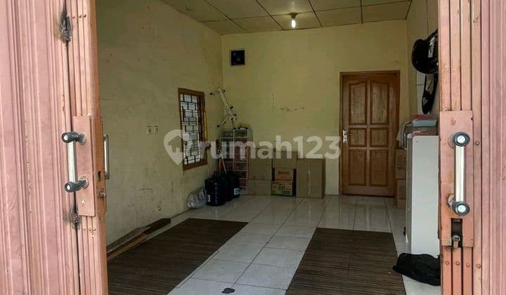 Two-Story Pademangan House