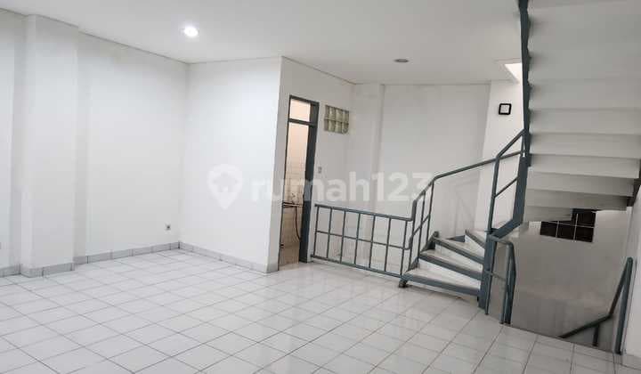 Rumah Dijual Cocok Untuk Usaha Kos Dan Kantor