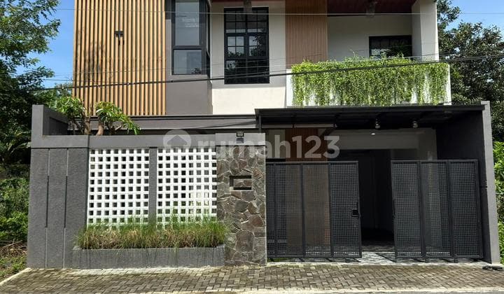 Rumah Modern 2 Lantai Lingkungan Nyaman dan Sejuk
