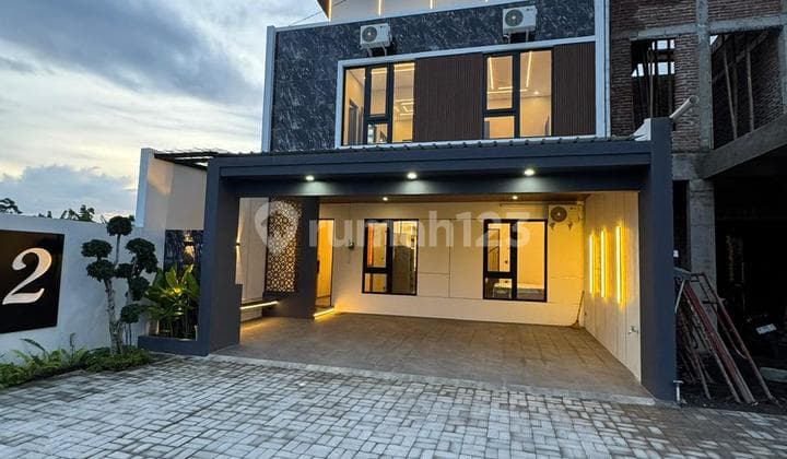 Hunian Modern 2 Lantai Pastinya Bikin Betah Tinggal Disini