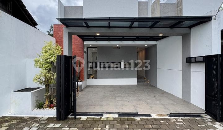 Rumah Minimalis Ala Cafee di Jakal KM 13