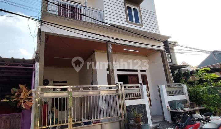 Disewakan Rumah Siap Huni Dua Lantai di Prima Harapan Bekasi