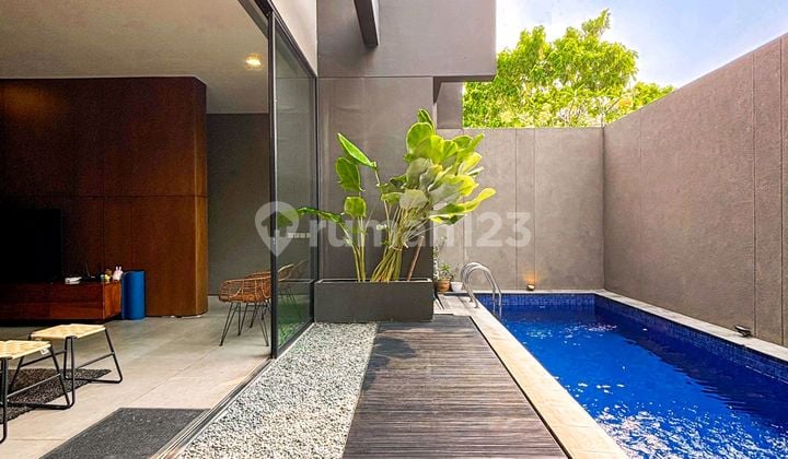 Rumah 3 Lantai Karya Arsitek Private Pool Jalan Lebar Bangka Kemang
