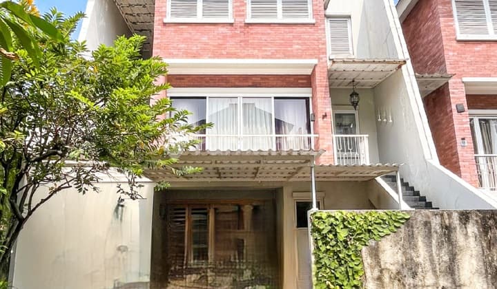 Rumah Modern Dalam Townhouse Cilandak Fatmawati Siap Huni