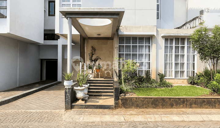 Rumah 2 Lantai Siap Huni Dalam Townhouse Kemang Jalan Utama