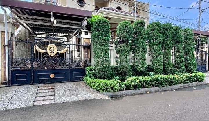 Rumah Dalam Komplek Rooftop Basement Pancoran Dekat Kuningan