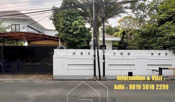Rumah Jalan Lebar Bebas Banjir Lokasi Strategis Cipete