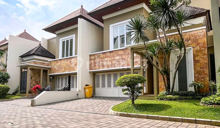 Rumah 2 Lantai Design Balinese Private Pool Dalam Cluster Pejaten Dekat Kemang