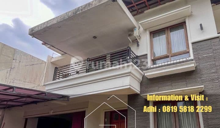 Rumah 2 Lantai Terawat Dekat Kawasan Bisnis Scbd