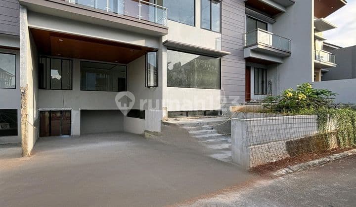 Bangunan Baru Megah Dalam Townhouse Pondok Labu Private Pool