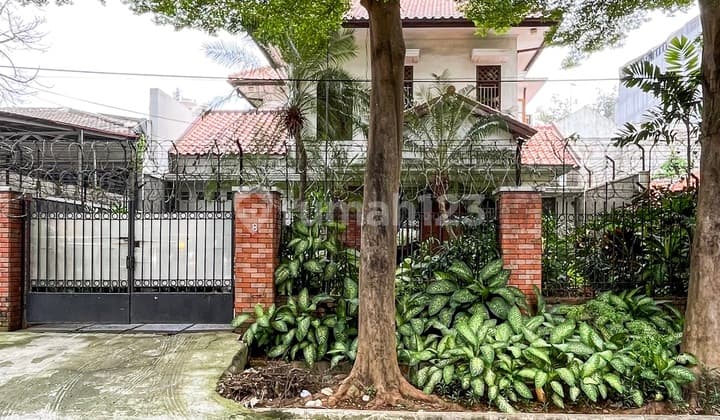 2-Story House in a Prime Location on Main Road, Kebayoran Baru