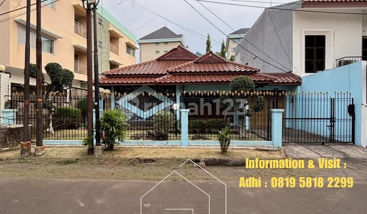 Rumah Terawat Dalam Komplek Dekat Ke Kuningan