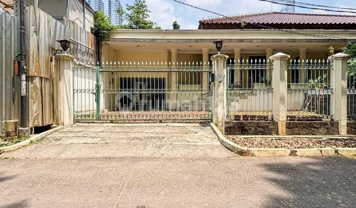 Rumah Luas Kawasan Elit Kuningan Harga Murah Njop