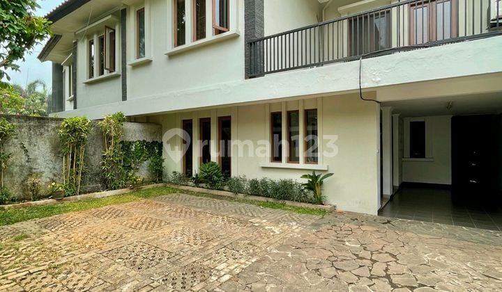 Rumah Terawat Siap Huni Di Area Bisnis Kuningan Jakarta