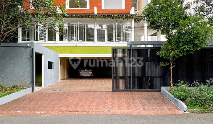 Rumah 3 Lantai Parkir Banyak Jalan Lebar Pondok Indah Cocok Untuk Back Office