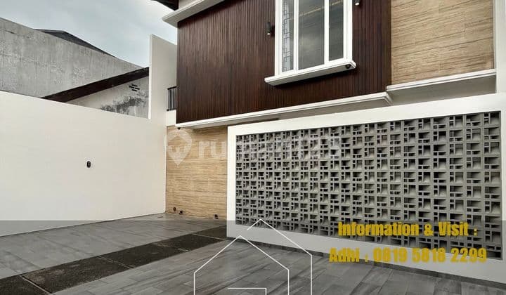 Rumah Modern Ada Kolam Renang Area Strategis Kebayoran Baru