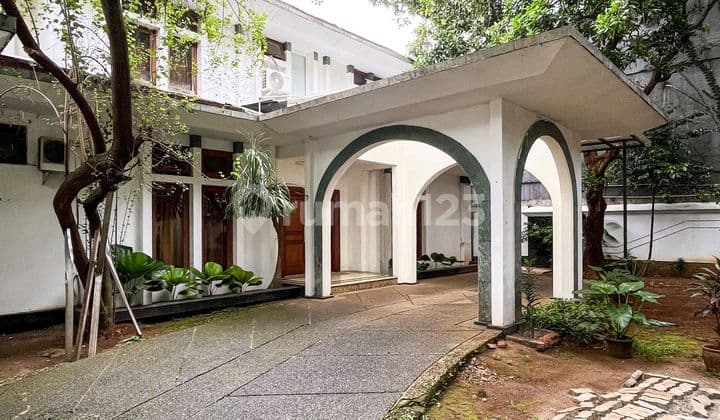 Old House Counts as Livable Land on Wide Pejaten Road Below NJOP