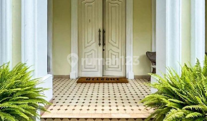 Classic Colonial House on Wide Street Cipete Near MRT