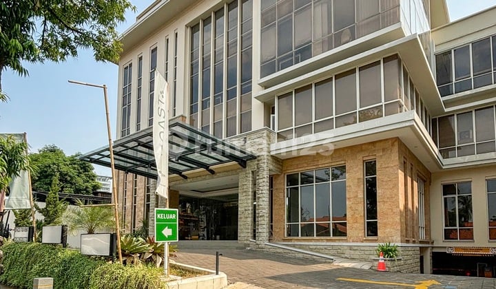 Gedung Plus Basement Jalan Lebar Bebas Banjir Di Kemang