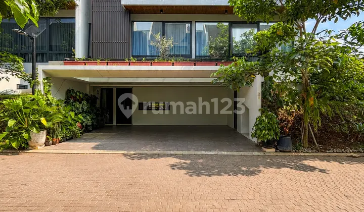 Fully Furnished 3-Story House in Elite Complex Lebak Bulus