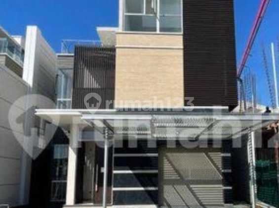 Disewakan Rumah Golf Island 12X30 Rapih Siap Huni