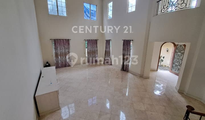 Disewakan Rumah Taman Golf Di Lippo Karawaci