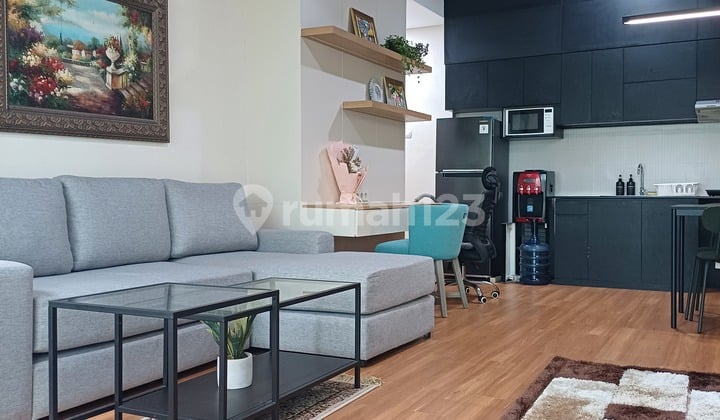 For Rent 1 Park Residence Newly Renovated, Private Lift,