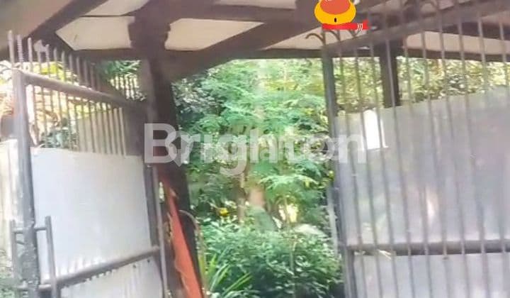 RUMAH DI JUAL DALAM KOMPLEK PERUMAHAN PERLU RENOVASI