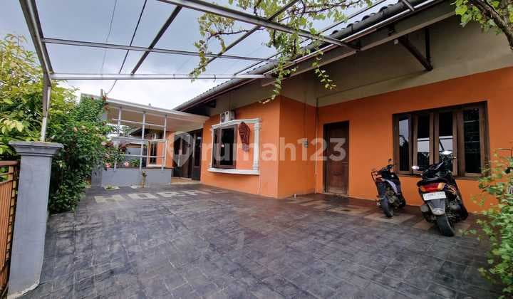 Dijual Rumah Dalam Komplek