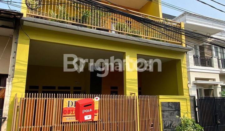 RUMAH DIJUAL 2 LANTAI DALAM PERUMAHAN