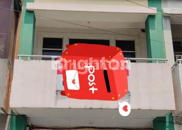 SHOPHOUSE FOR RENT IN A SHOPHOUSE CLUSTER, SOUTH JAKARTA
