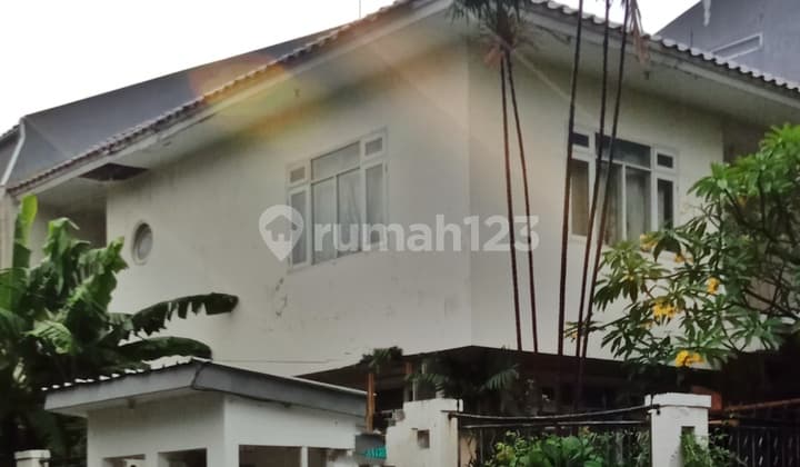 Jual Rumah Hoek Jarang Ada Siap Huni Di Pulomas! Lingkungan Aman Dan Nyaman. Siap Nego Sampai Jadi!!