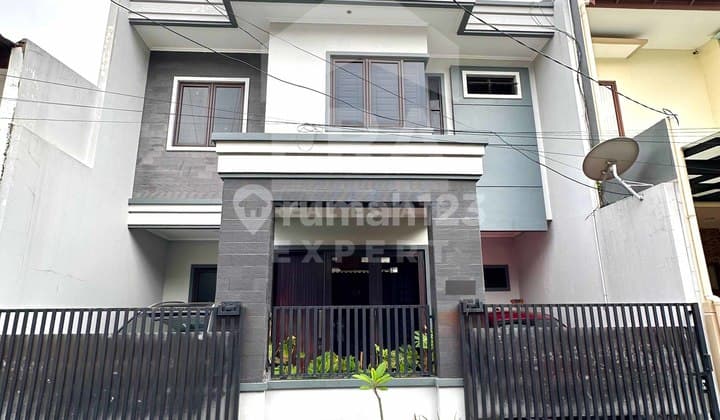 Dijual Cepat Rumah Modern Mewah 2 Lantai Sudah Shm, Siap Huni, Semifurnish, Pulo Asem, Jakarta Timur