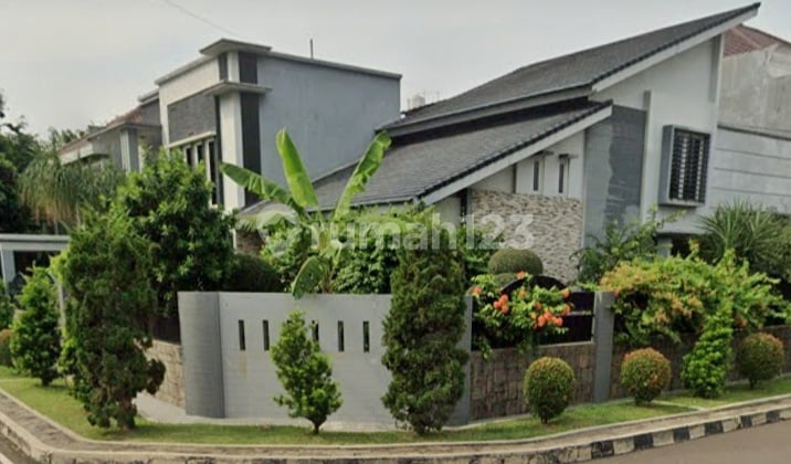 Turun Harga!! Dijual di Bawah Pasaran Rumah Besar Cantik Posisi Hoek di Kayu Putih