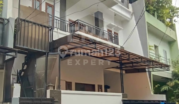 Dijual Cepat Rumah Dengan Kos kosan 3 Lantai, Lokasi Strategis, Sudah Shm, Harga Nego Sampai Deal, Pulo Asem, Jakarta Timur