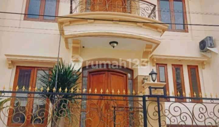 Dijual Cepat!!! Rumah Luxury 3,5 Lantai Full Marmer Siap Huni di Rawamangun yang Aman dan Nyaman