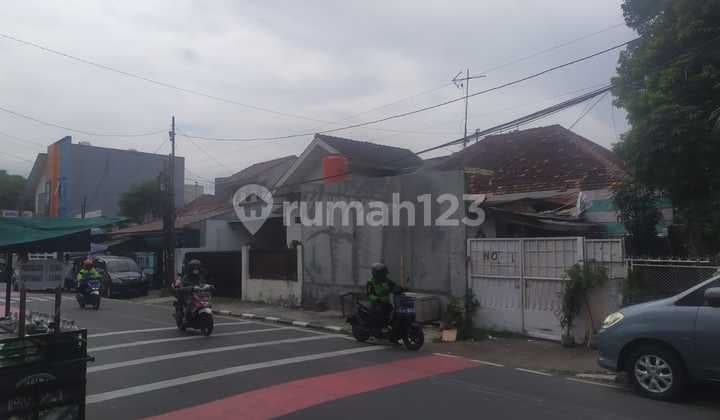 Jual Rumah Hitung Tanah di Jakarta Pusat Cocok Dibuat Kos atau Coffee Shop. Nego Harga Sampai Jadi!!