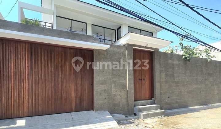 Brand New Villa in Kerobokan, Banjar Semer