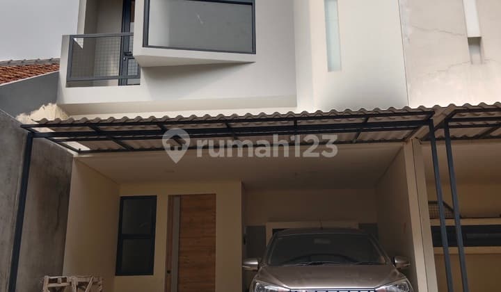 Rumah Siap Huni 2 Lantai di Depok Dekat Pondok Cabe Kprs SHM