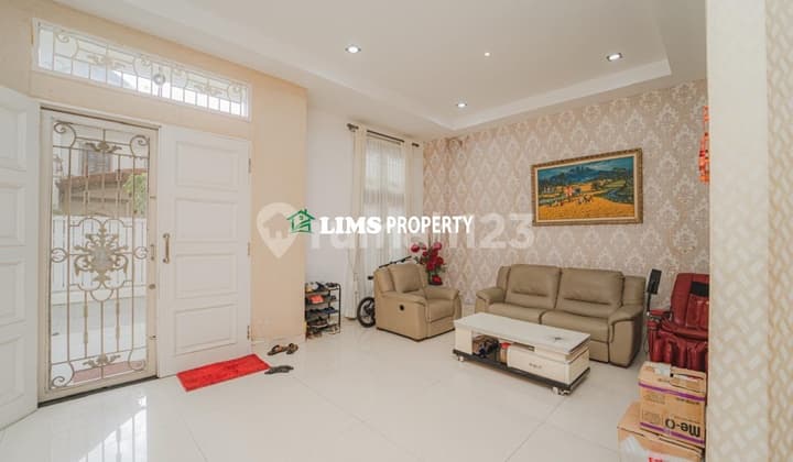 Villa Mewah Siap Huni di Komplek Cemara Asri Jl.dahlia