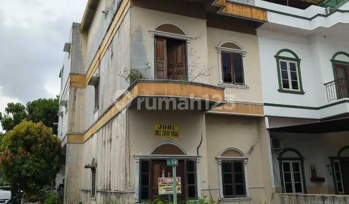 Dijual Villa Cemara Asri Jalan Kiwi Hook