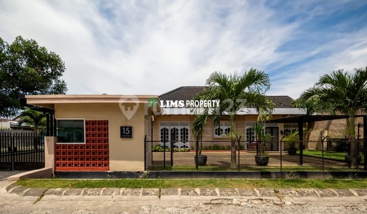 Sell Villa / 1-Story Luxury House Already Fully Furnished on Jl. Sei Petani