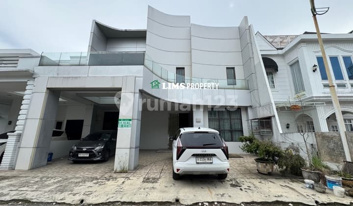 Jual & Sewa Rumah / Villa Dikomplek Mutiara Residence