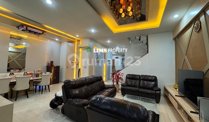 Villa Mewah Full Furnish Komplek Mutiara Residence SHM